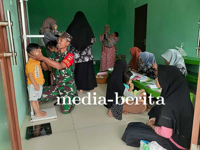 Babinsa Turut Serta Mensukseskan Program Pencegahan Stunting Dengan Pendampingan Posyandu