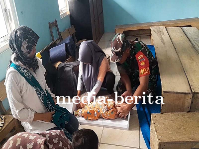 Babinsa Mendampingi Posyandu Balita dan Pembagian Vitamin A