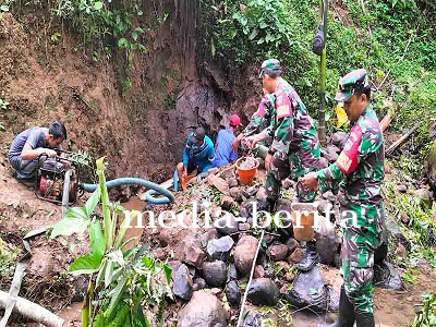 Bersatu Demi Air Bersih TNI dan Warga Punggelan Bangun Sarpras Terpadu