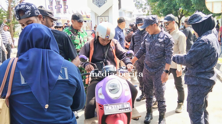 Cegah Narkoba Masuk, BNN dan TNI-Polri Gelar Sweeping di PLBN Skouw