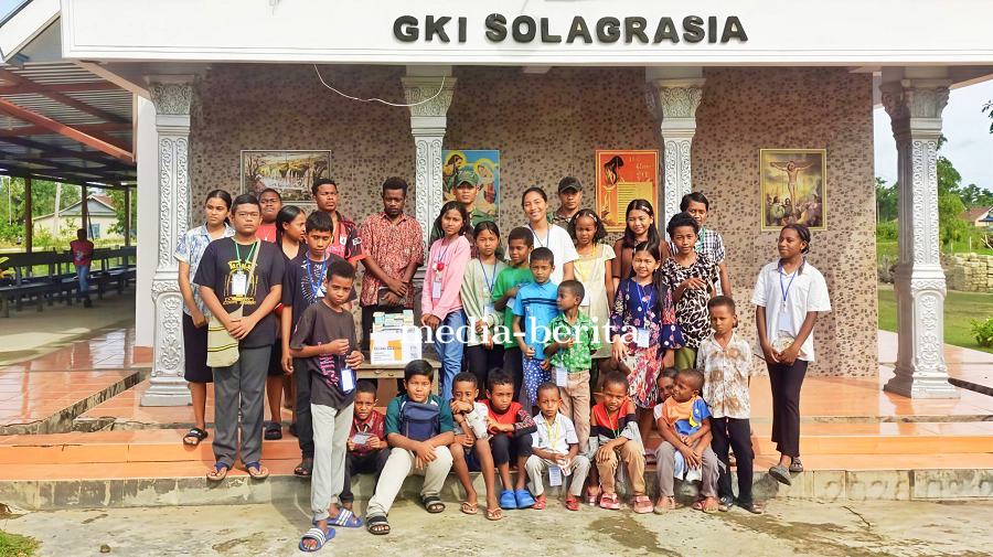 Camping Paskah: Kegiatan Positif Generasi Muda, Babinsa Beri Motivasi dan Bantuan Alat Tulis