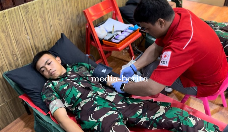 Yonif TP 809/NTM dan Persit KCK Ranting 2 Yonif TP 809 Gelar Donor Darah dalam Rangka HUT ke-80 Pers