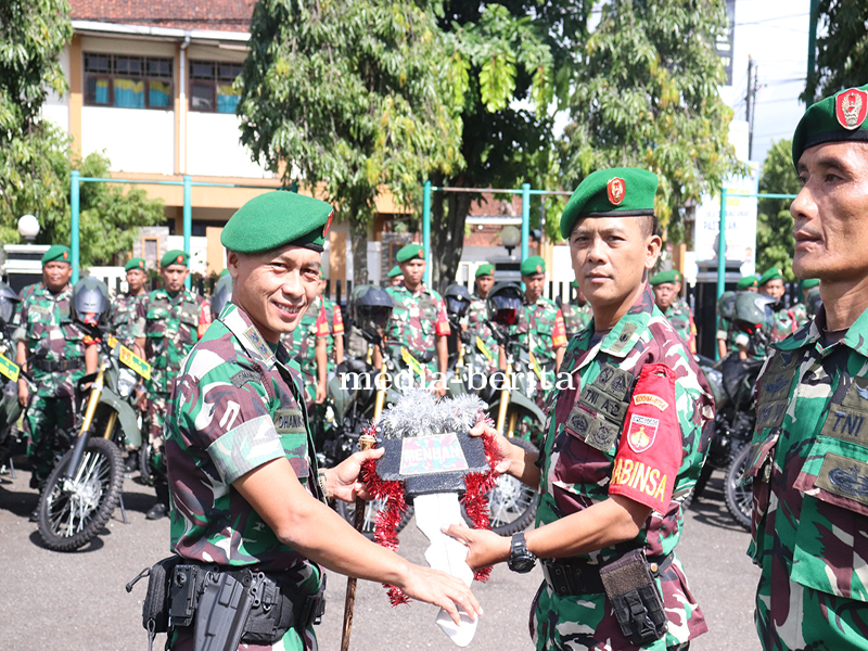 Dandim Banjarnegara Menyerahkan Motor Dinas Honda CRF 150 Dari Menhan RI untuk Babinsa