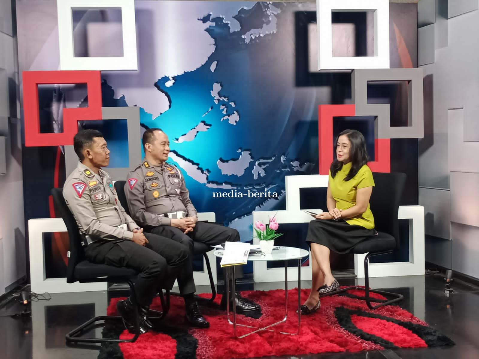 Gelar Talkshow, Ditlantas Polda Kalbar Sosialisasikan ETLE