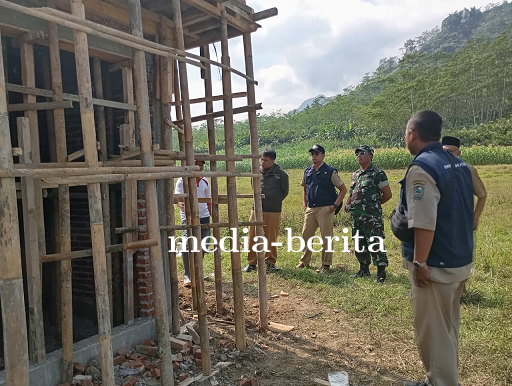 Danramil 13 Banjarmangu Tinjau Lokasi Pompa Air untuk Pengairan Sawah