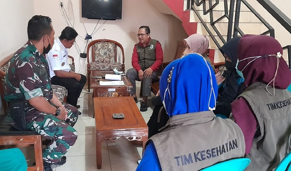 Babinsa Desa Limbangan Pendampingan Cegah Stunting Bersama Bidan Desa