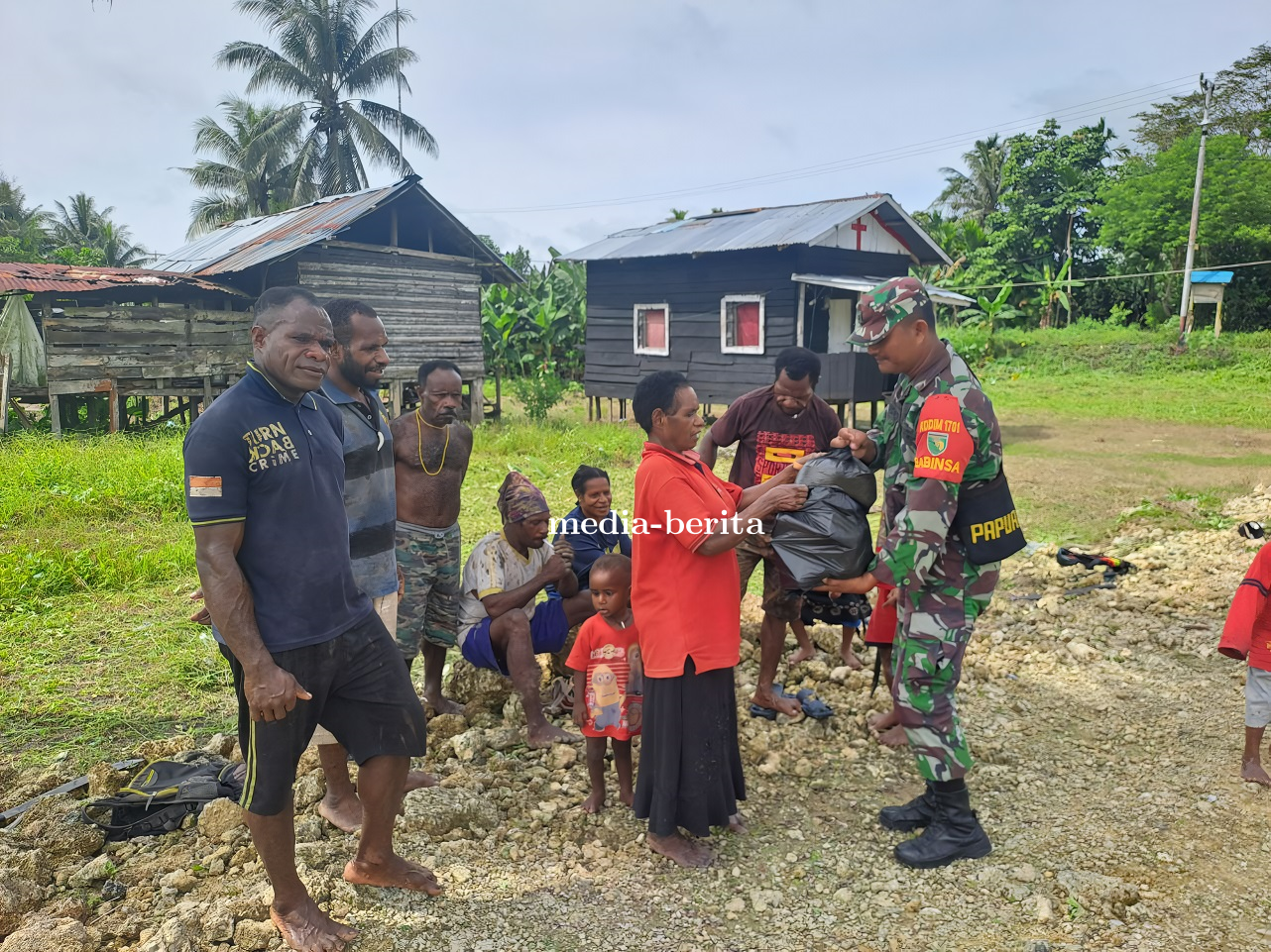 Babinsa Koramil Arso Laksanakan Komsos Dengan Warga Binaan