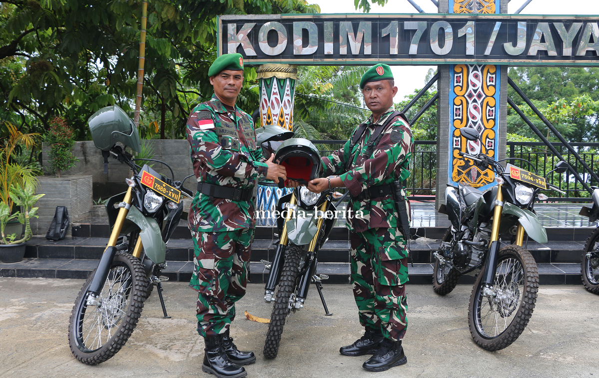 Tingkatkan Profesionalisme Kinerja Babinsa, Kasdim Jayapura Serahkan Kendaraan Dinas Bantuan Kemenha