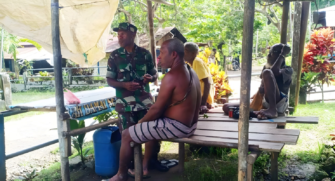 Gandeng Tokoh Adat Babinsa Himbau Hindari Miras Dan Narkoba