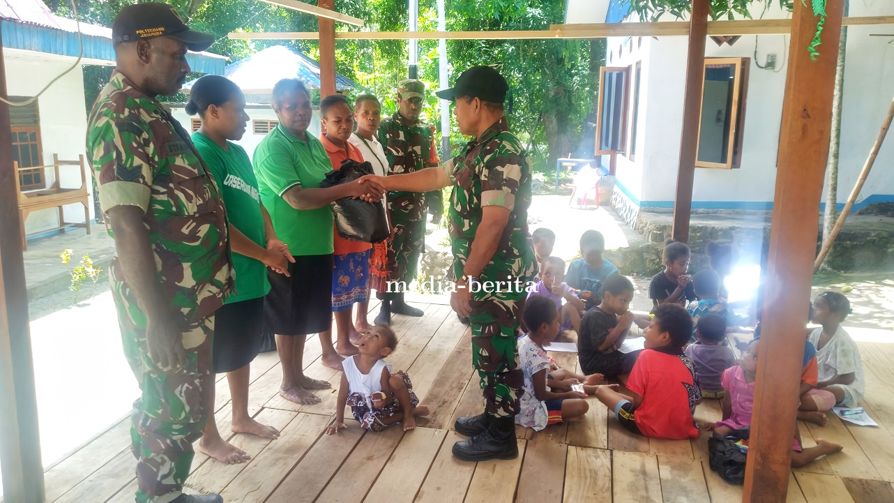 Danramil Depapre Beri Apresiasi Dan Motivasi Kepada Pengasuh PAUD Kampung Wambena