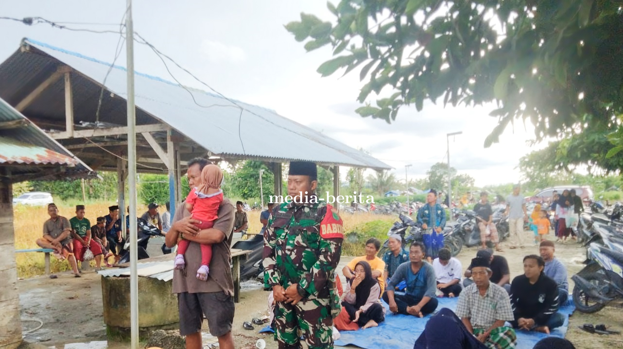 Sambut Bulan Suci Ramadhan Babinsa Skanto Bersama Warga Binaan Ziarah Kubur dan Doa Bersama