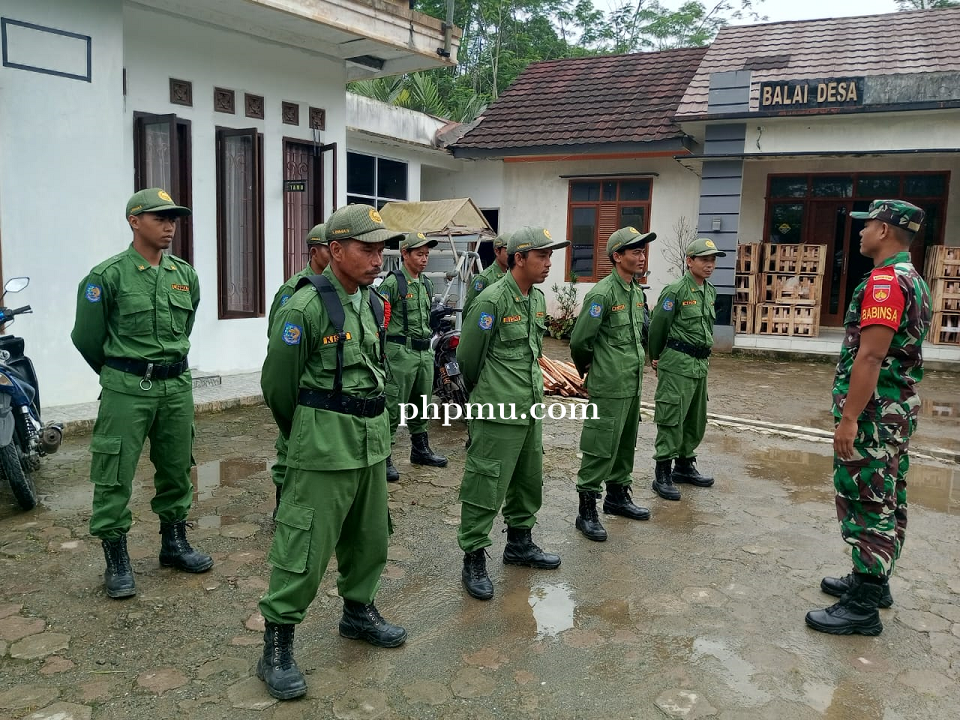 Babinsa Beri Pembekalan Ke Linmas