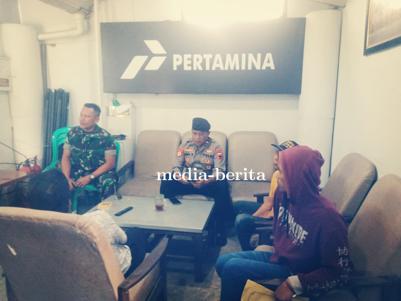 Tingkatkatkan Keamanan Wilayah Babinsa Dan Bhabinkamtibmas Lakukan Patroli Wilayah