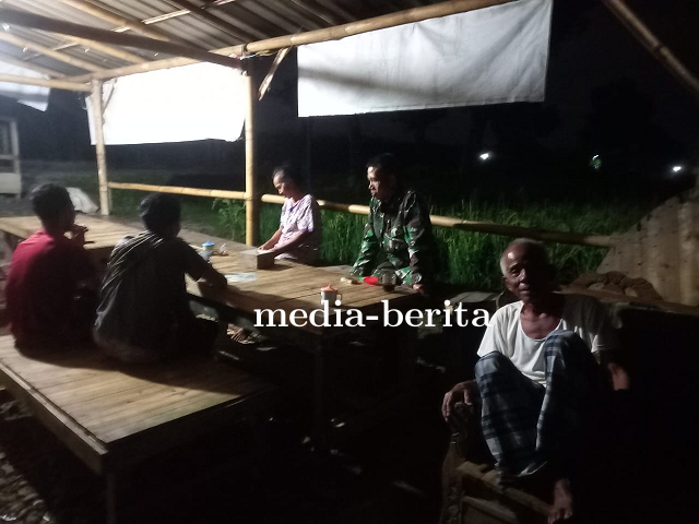 Babinsa Kaligayam Sambangi Pos Kampling Ada Apa