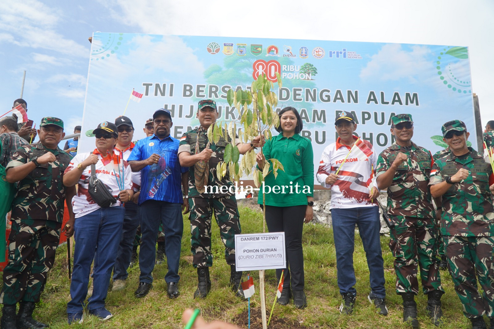 Hijaukan Alam Papua, Korem 172/PWY Tanam 80.000 Pohon Sambut HUT ke-80 RI