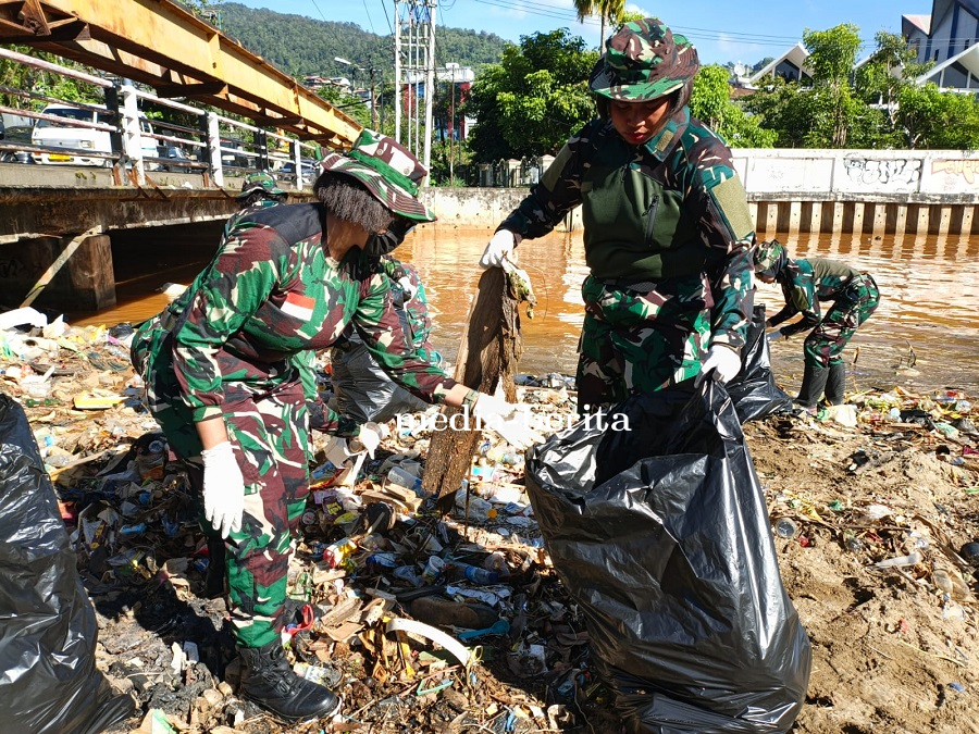 Kodim 1701/Jayapura Dukung Karya Bakti Peringati HUT KOWAD ke-64