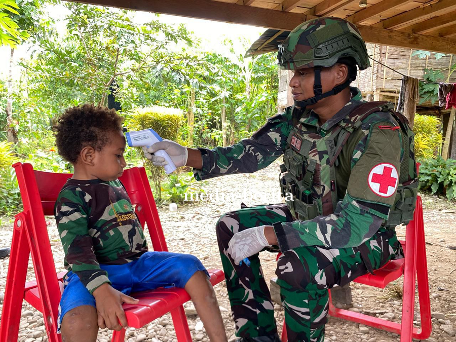 Satgas TNI Hadir di Perbatasan Papua: Pelayanan Kesehatan Hingga Kampung Terpencil