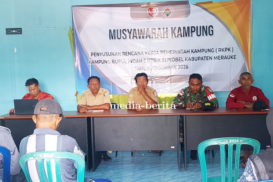 Babinsa Bupul Hadiri Muskam, Tegaskan Pentingnya Transparansi Dalam Membangun Kampung