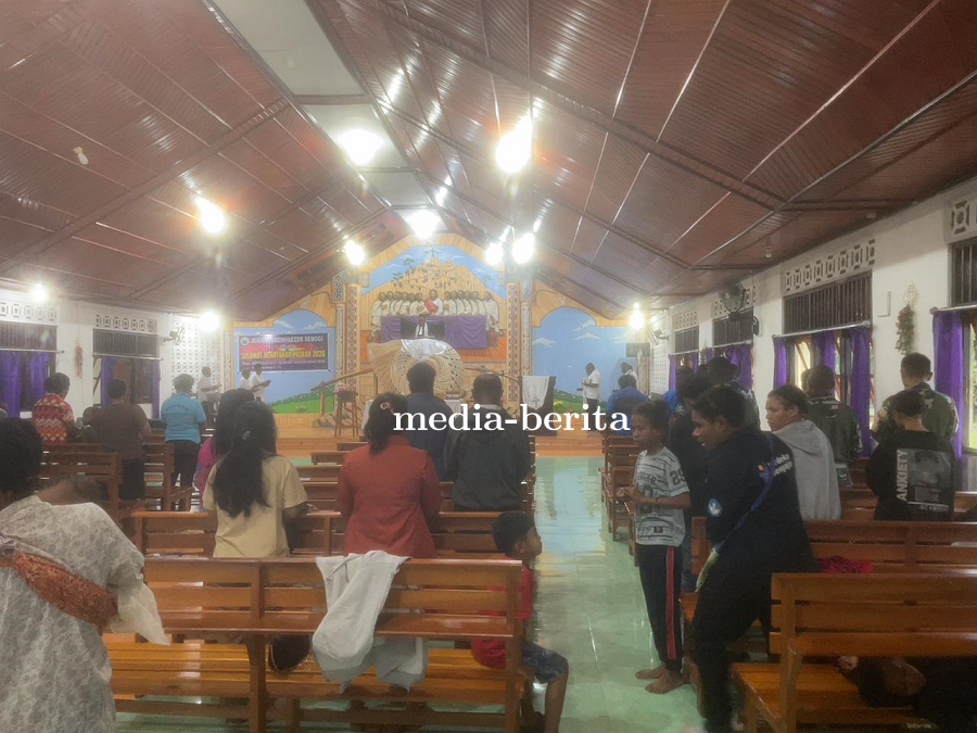 TNI dan Jemaat Bersinergi: Pawai Obor Fajar Paskah dan Tradisi Cari Telur Pererat Kebersamaan