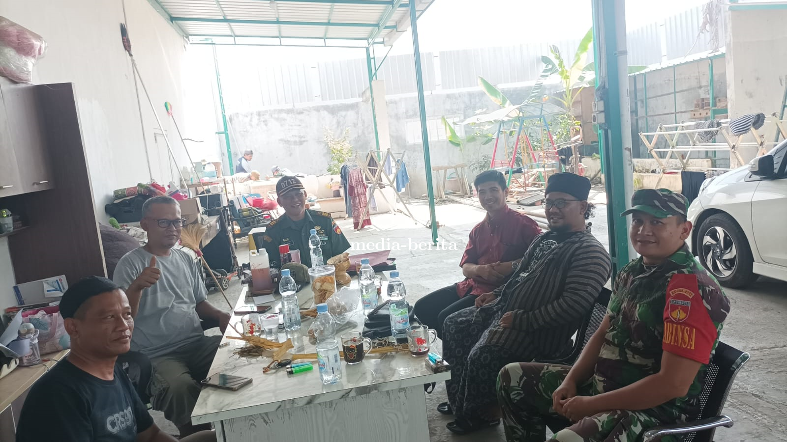 Danramil Talang Laksanakan Komsos Dengan Tokoh Masyarakat