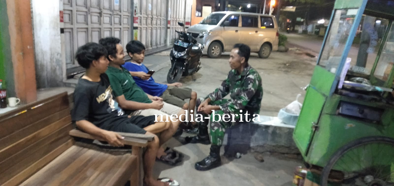 Untuk Mempererat Tali Silaturahmi Babinsa Koramil Tarub Melaksanakan Komsos 