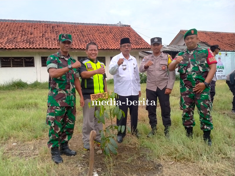 Danramil Tegal Selatan Hadiri Penanaman Serentak Sepuluh Juta Pohon Bersama Polres Kota Tegal