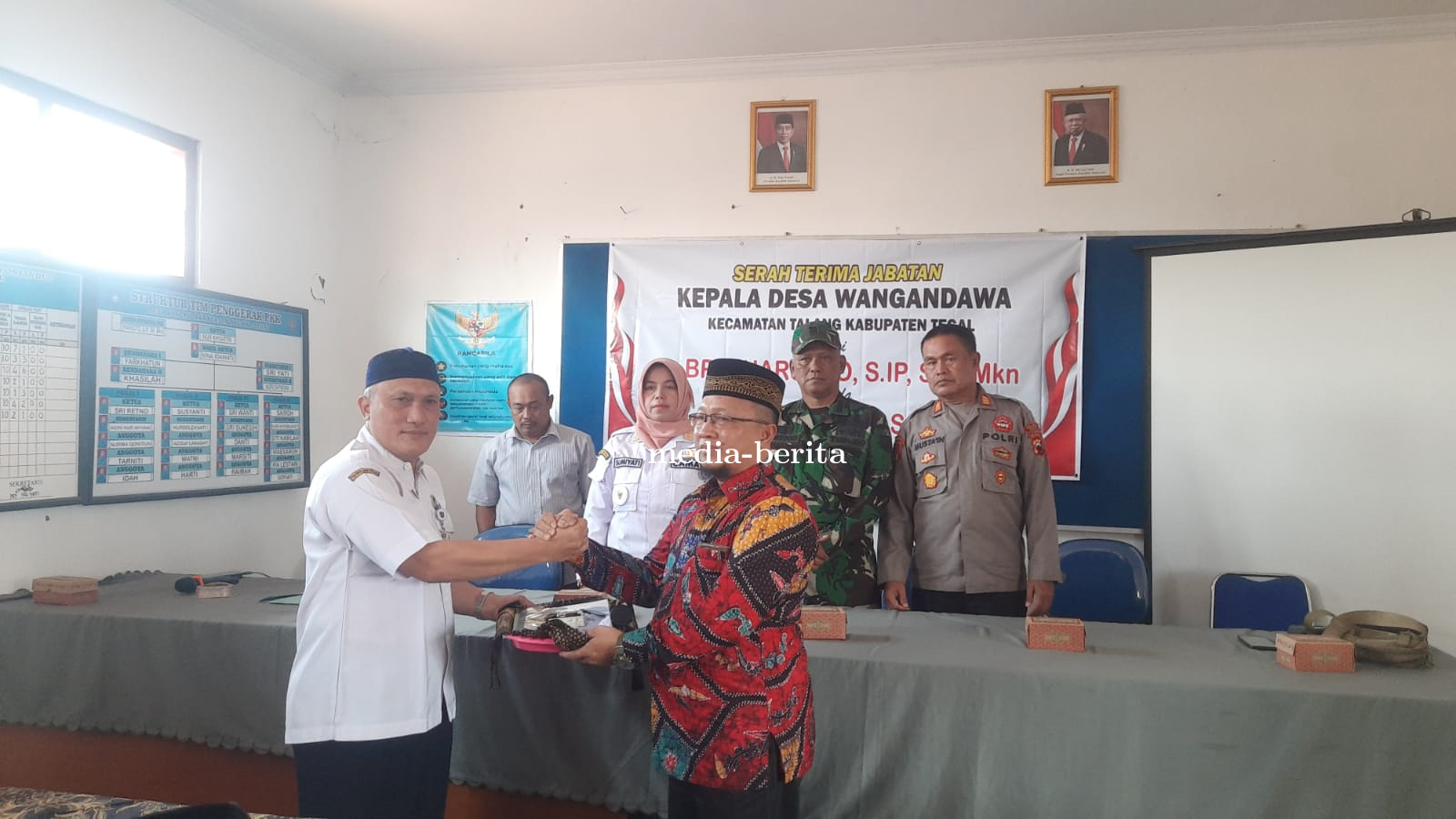 Danramil Talang Hadiri Serah Terima Kepala Desa Wangandawa