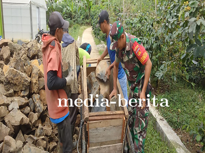 Babinsa Koramil 06 Kalibening Bersama Warga Gelar Kerja Bakti di Desa Majatengah