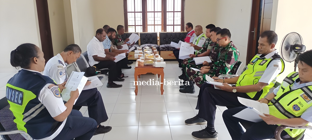 Sinergi dan Kebersamaan: Coffee Morning Bandara Senggeh, TNI-Polri dan Masyarakat