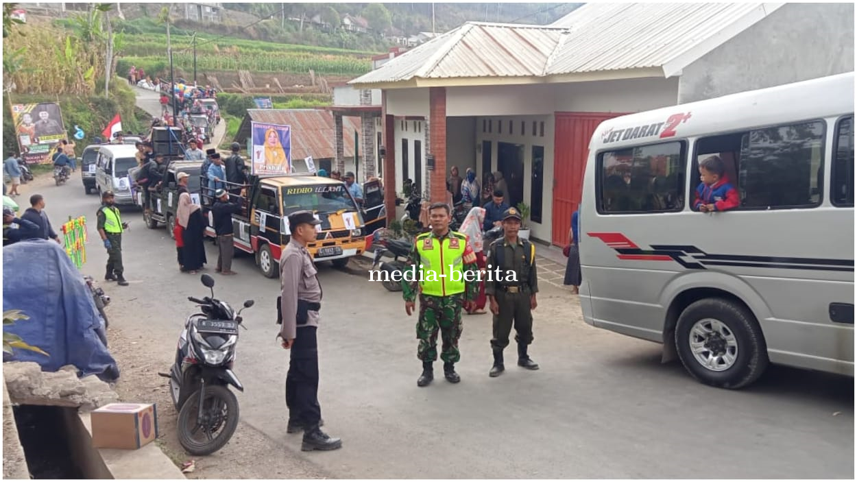 Babinsa Koramil Bumijawa dan Bhabinkamtibmas Monitoring Kampanye Calon Kades Desa Dukuhbenda