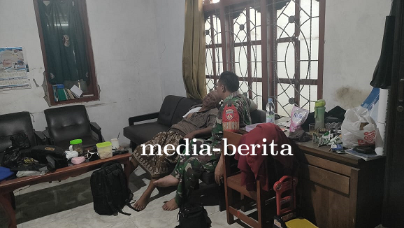 Peduli Warga Binaan, Babinsa Koramil Talang Jenguk Warga Yang Sedang Sakit