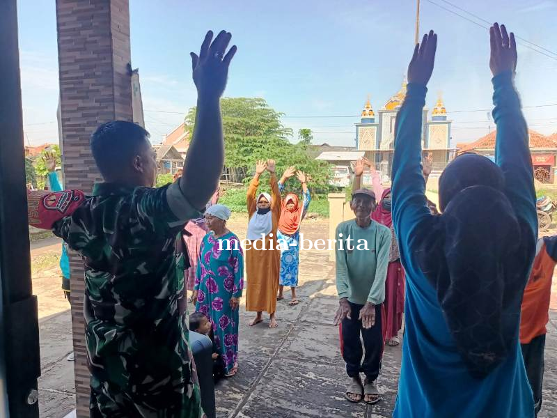 Ada Babinsa Pimpin Senam Manula