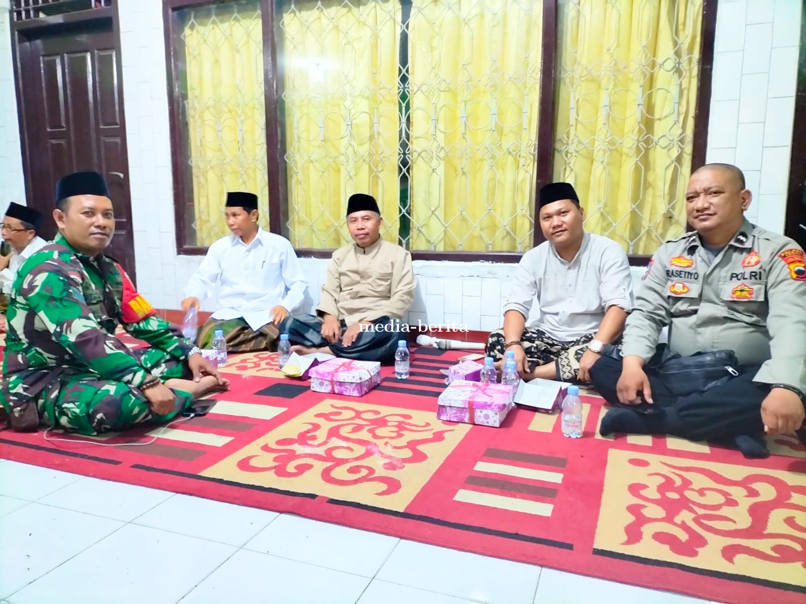 Jalin Keakraban Dengan Warga Binaan, Babinsa Koramil Warureja Hadiri Undangan Yasinan dan Doa Bersam
