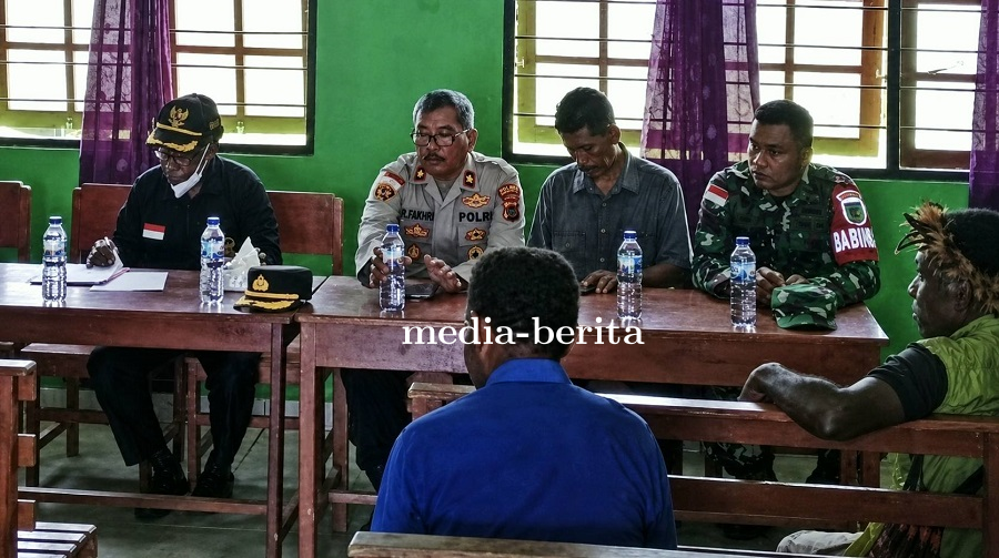 TNI-Polri Dukung 13 Kepala Suku Deklarasi Nyatakan Keerom Tetap Aman dan Damai