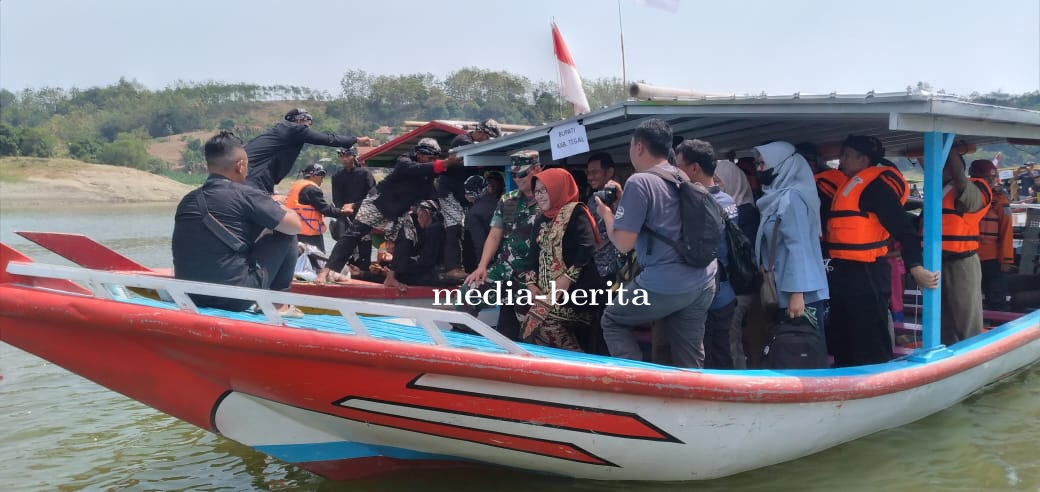Dandim Tegal Hadiri Acara Sedekah Bumi Waduk Cacaban
