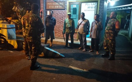 Batituud Bersama Anggota Laksanakan Pos Kamling dan Patroli Bersama Masyarakat