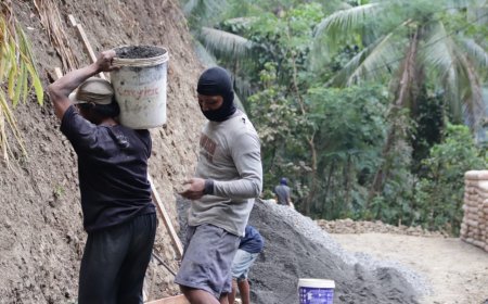 Langsir Pasir Tanpa Lelah Sanudin Ikut Wujudkan Jalan Impian Desa