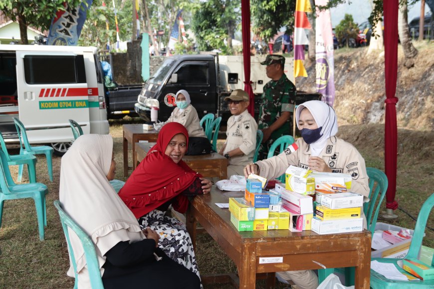 Sentuhan Kepedulian di TMMD Reguler ke-129 Wakil Bupati dan Dandim Tinjau Pelayanan Kesehatan Gratis di Gumelem Kulon