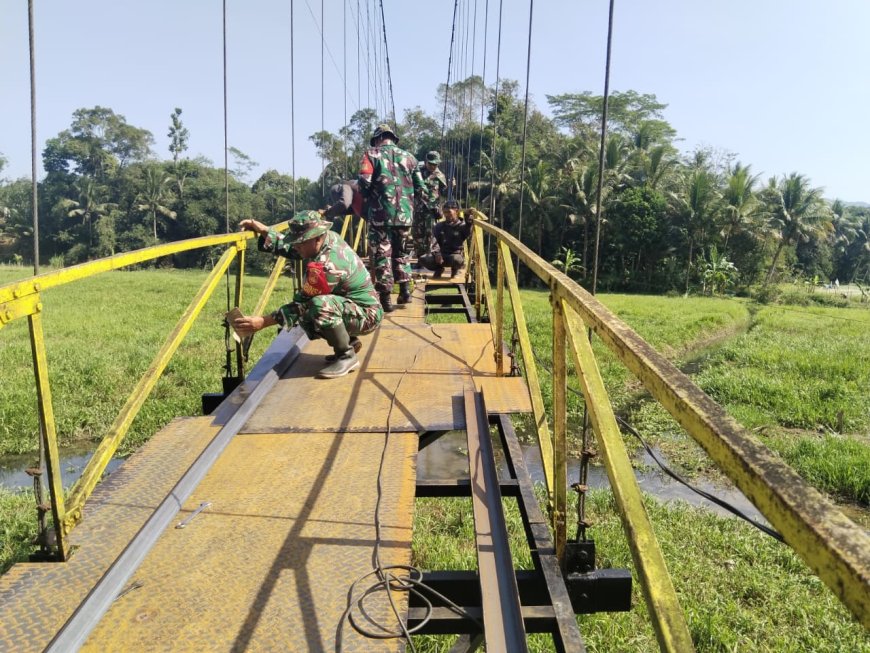Kodim 0704 Banjarnegara Bangun Jembatan Gantung Garuda Tahap IV Hubungkan Dua Dusun di Desa Karangkemiri