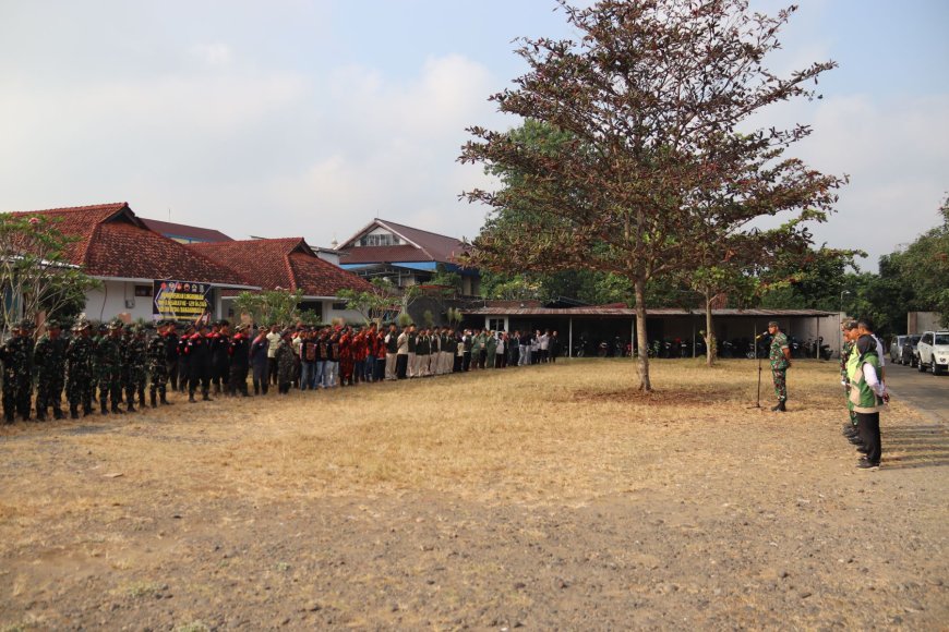 Kasdim Banjarnegara Pimpin Apel Bersih Selokan Wujud Nyata TMMD Peduli Lingkungan