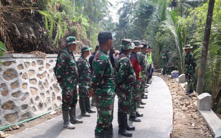 Danramil Pimpin Satgas TMMD Wujudkan Jalan Impian Desa