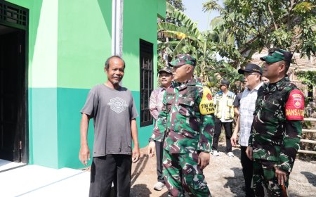 Dandim Nodelismen Hulu Dampingi Tim Wasev Saksikan Perubahan RTLH Pak Toid