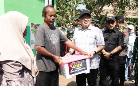 Bingkisan Sembako Jadi Tanda Kepedulian Tim Wasev dan Forkopimda Hangatkan Warga Gumelem Kulon