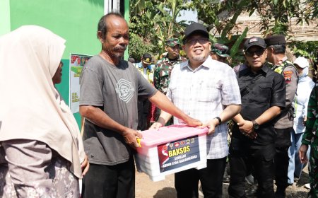 Bingkisan Sembako Jadi Simbol Kepedulian Tim Wasev untuk Warga Gumelem Kulon