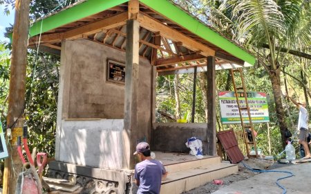 Tinggal Finishing Pos Kamling Berbentuk Limas TMMD Gumelem Kulon Capai 97 Persen
