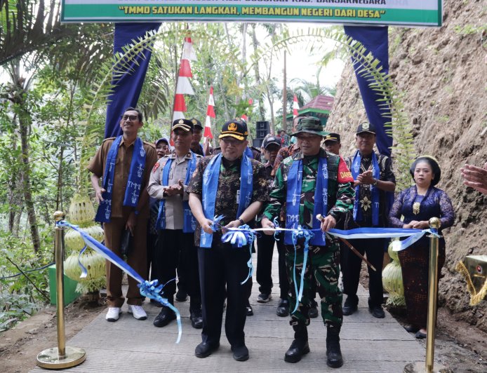 Pita Dipotong Jalan 737 Meter Resmi Dibuka Warga Gumelem Kulon Kini Punya Akses Baru