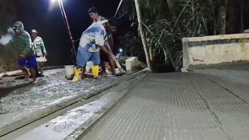 Demi Jalan Warga Satgas dan Warga Rela Lembur hingga Malam
